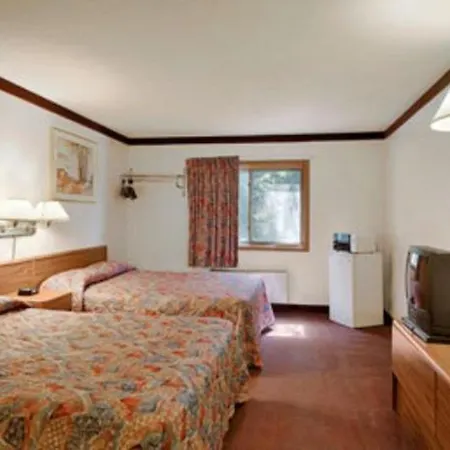 Becker Inn & Suites Room photo