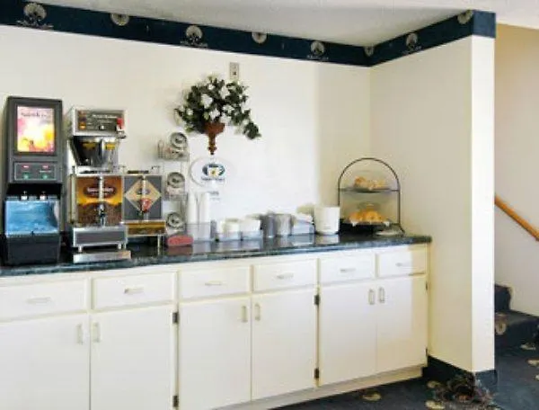 Becker Inn & Suites