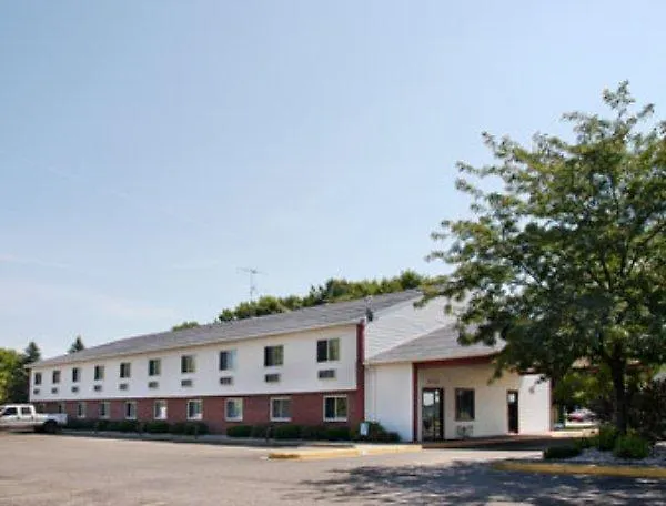 Becker Inn & Suites