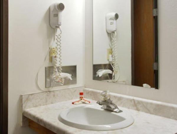 Hotel & 2*